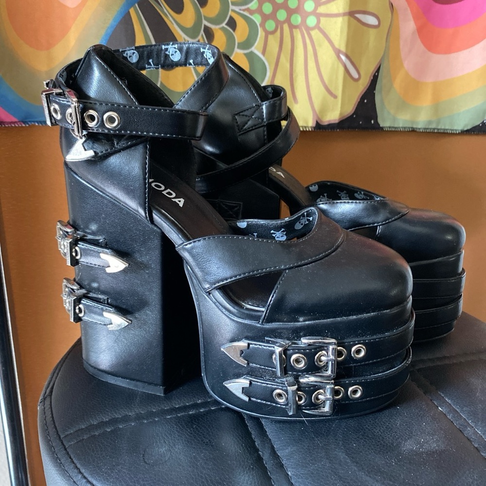 Never worn. LAMODA heels